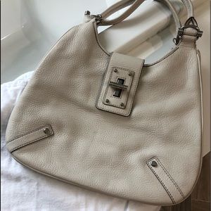 BANANA REPUBLIC WHITE PEBBLED LEATHER HOBO